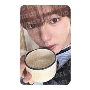 ZEROBASEONE YUJIN - 2025 Season's Greetings APPLE MUSIC Photocard