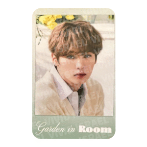 STRAY KIDS LEE KNOW – 2022 Season's Greetings Photocard