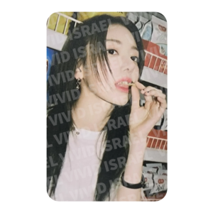 LE SSERAFIM SAKURA – ANTIFRAGILE Weverse ver. Photocard