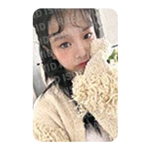 NEWJEANS HANNI – 2024 Season's Greetings Photocard
